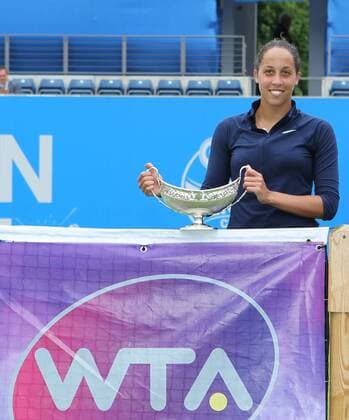 Tennis, Madison Keys gewinnt WTA Turnier in Birmingham TENNIS - WTA Tennis Damen Aegon Classic BIRMINGHAM,ENGLAND,19.JUN.16 - TENNIS - WTA Tour, Aegon Classic. Image shows Madison Keys (USA). Keywords: award ceremony, trophy.. GEPAxpictures xAlanxGrieves
