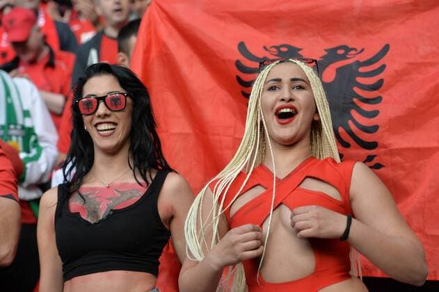 Fans - Rumänien vs Albanien - Fussballl Euro EM Nationalteam - - Gr A - 19 06 2016 FredericChambert panoramic 