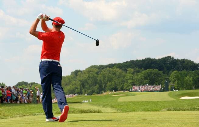 Bryson DeChambeau tees off on the 3rd hole in the final round at the U.S. Open at Oakmont Country Club near Pittsburgh, Pennsylvania on June 19, 2016.  OAK20160619905 PATxBENIC