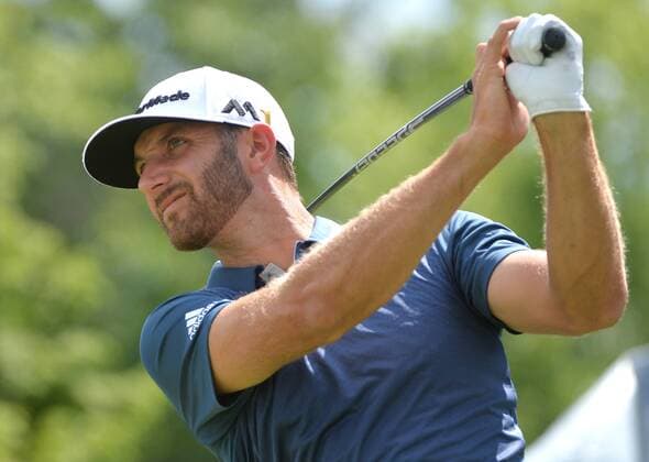 Dustin Johnson tees off on the first hole in the final round at the U.S. Open at Oakmont Country Club near Pittsburgh, Pennsylvania on June 19, 2016.  OAK20160619804 KEVINxDIETSCH