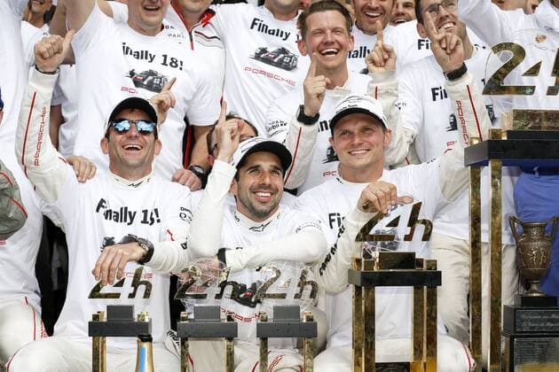 Porsche Team: Romain Dumas, Neel Jani, Marc Lieb (l-r) Porsche 919 Hybrid, 24 Hours of Le Mans 2016 xPorschex xJuergenxTapx