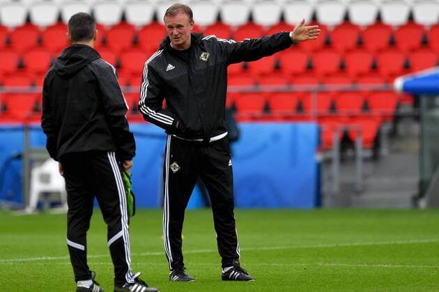 SOCCER - UEFA EURO EM Europameisterschaft Fussball 2016, NIR vs GER PARIS,FRANCE,20.JUN.16 - SOCCER - UEFA European Championship EM Europameisterschaft 2016, international match Länderspiel Northern Ireland vs Germany, preview, training team NIR. Image shows head coach Michael O Neill (NIR). GEPAxpictures xFlorianxErtl