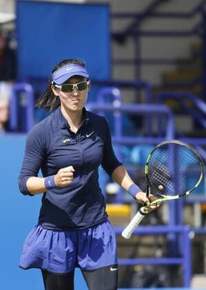 20.06.2016 Eastbourne, England. Aegon WTA Tennis Damen International Eastbourne Tennis Tournament. Action between Andrea Petkovic (GER) and Saisai Zheng (CHN) in their 1st round match at Devonshire Park. xHongboxChenx  ActionPlus11752354