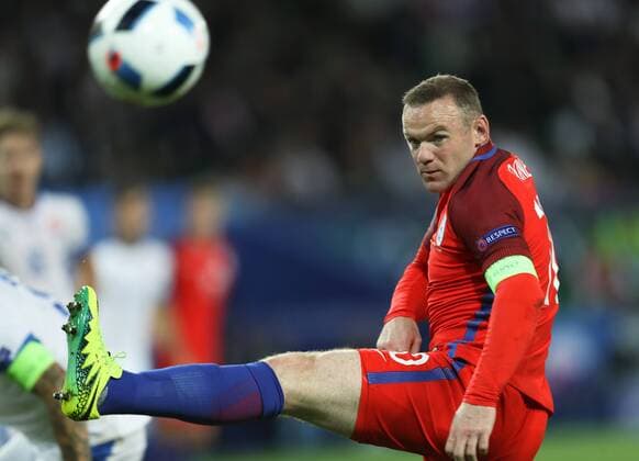 Bilder des Tages - SPORT SOCCER - UEFA EURO EM Europameisterschaft Fussball 2016, SVK vs ENG SAINT-ETIENNE,FRANCE,20.JUN.16 - SOCCER - UEFA European Championship EM Europameisterschaft 2016, international match Länderspiel Slovakia vs England. Image shows Wayne Rooney (ENG). GEPAxpictures xAndreasxPranter