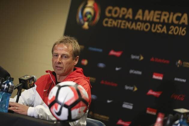 Copa America: USA Pressekonferenz mit Jürgen Klinsmann US German coach Jurgen Klinsmann delivers a presser at the NRG Stadium in Houston, Texas, United States, 20 June 2016. The US will face Argentina on their Copa America Centenario semifinal match tomorrow. EFE David Fernandez US PRESSER !ACHTUNG: NUR REDAKTIONELLE NUTZUNG!  HOU008 20160621-636020672207108535