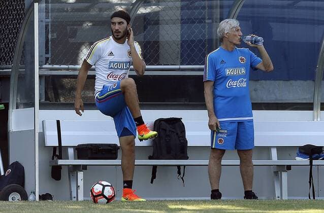 Copa America, Training Nationalteam Kolumbien Colombia player Sebastian Perez (L) and coach Jose Pekerman participate in a training session of the team in Chicago, Illinois, United States, 20 June 2016. Colombia will face Chile during their Copa America Centenario Semifinal match in the city. EFE Mauricio Duenas Castaneda COLOMBIA TRAINING SESSION !ACHTUNG: NUR REDAKTIONELLE NUTZUNG!  CHI017 20160621-636020735674024391