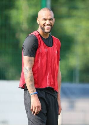 RB Leipzig - Training Fußball Leipzig, 08.06.2016, RB Trainingszentrum, Fußball, 1.Bundesliga. , RB LEIPZIG - Training. , RBL Profi Terrence Boyd trainiert mit der U13 Mannschaft. ,