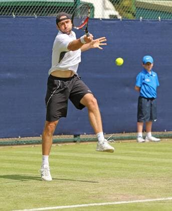 Tennis, ATP-Turnier in Nottingham, Benjamin Becker - Guido Pella 21.06.2016. Nottingham Tennis Centre, Nottingham, England. Aegon Open Mens ATP Tennis Herren Tennis. Benjamin Becker of Germany in action against Guido Pella of Argentina xDavidxKissmanx  ActionPlus11752765