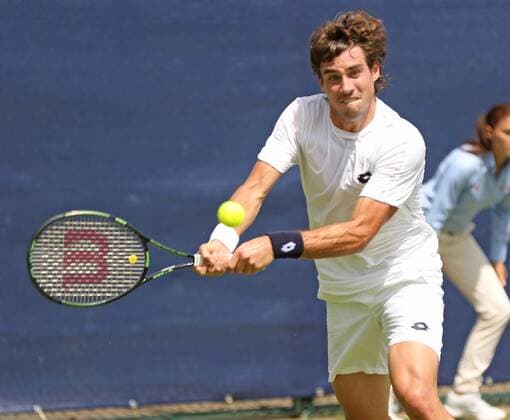 Tennis, ATP-Turnier in Nottingham, Benjamin Becker - Guido Pella 21.06.2016. Nottingham Tennis Centre, Nottingham, England. Aegon Open Mens ATP Tennis Herren Tennis. Backhand from Guido Pella of Argentina against Benjamin Becker of Germany xDavidxKissmanx  ActionPlus11752768