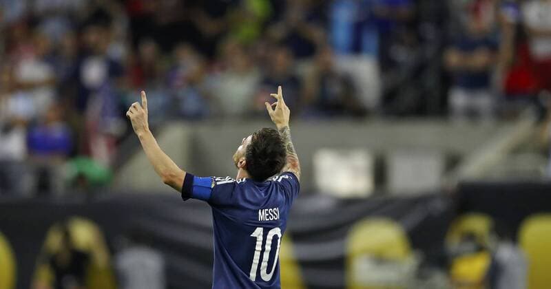 Argentina forward Lionel Messi celebrates after scoring a goal (0-2) against the United States during their Copa America 2016 semifinal match at NRG Stadium in Houston, Texas, United States, 21 June 2016. United States vs. Argentina !ACHTUNG: NUR REDAKTIONELLE NUTZUNG!  HOU049 20160622-636021644145400462