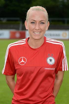 Mandy Islacker beim Fototermin waehrend des Trainingslagers in Grassau. Grassau, GER, 21.06.2016 - Fototermin DFB-Frauen-Nationalmannschaft, Fototermin DFB-Frauen-Nationalmannschaft, xKLx