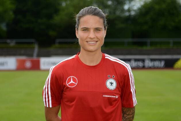 Dzenifer Marozsan beim Fototermin waehrend des Trainingslagers in Grassau. Grassau, GER, 21.06.2016 - Fototermin DFB-Frauen-Nationalmannschaft, Fototermin DFB-Frauen-Nationalmannschaft, xKLx