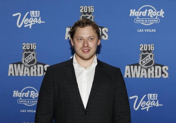 2016 June 22: St. Louis Blues right winger Vladimir Tarasenko poses for a photograph on the red carpet during the 2016 NHL Eishockey Herren USA Awards at the Hard Rock Hotel and Casino in Las Vegas, Nevada. (Photo by Marc Sanchez Icon Sportswire) NHL: JUN 22 NHL Awards Icon144160622103 EDITORIAL USE ONLY
