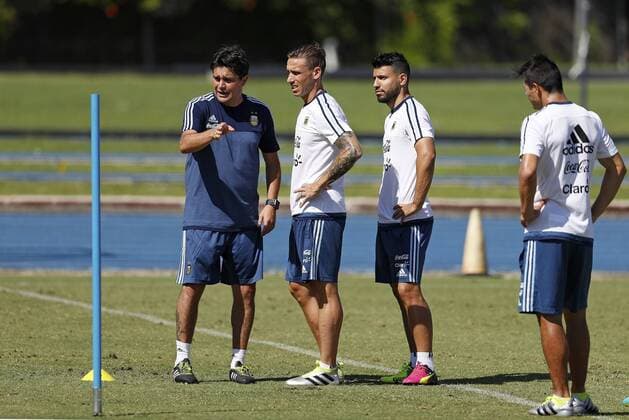 Copa America, Training Nationalteam Argentinien Argentina players Sergio Aguero (C-R) and Lucas Biglia (C-L) during a training session of the team in Houston, Texas, United States, 23 June 2016. Argentina will face Chile during the Copa America Centenario final match. ARGENTINA TRAINING SESSION !ACHTUNG: NUR REDAKTIONELLE NUTZUNG!  HOU010 20160623-636023068732445375