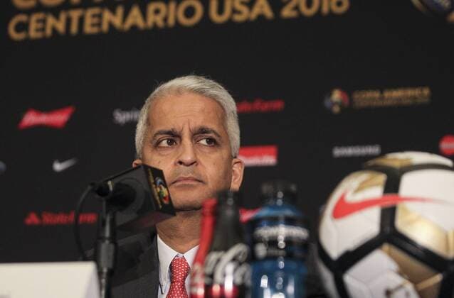 Copa America: Pressekonferenz der amerikanischen Verbandschefs US Soccer Federation President Sunil Gulati delivers a joint presser on the occasion of the Copa America Centenario 2016 final between Argentina and Chile in New York, United States, 24 June 2016. EFE David Fernandez SOCCER FEDERATION S LEADERS PRESSER IN NEW YORK !ACHTUNG: NUR REDAKTIONELLE NUTZUNG!  NUE005 20160624-636023959719531242