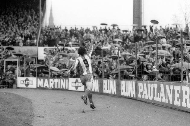 DFB Pokal 1971 1972, FC Bayern München gegen 1. FC Köln, Torschütze Gerd Müller jubelt