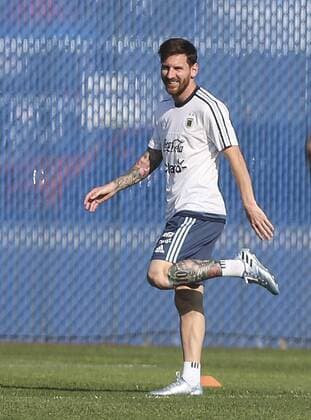 Argentina s player Lionel Messi participates in a training session at Metlife stadium in East Rutherford, New Jersey, United States, 25 June 2016. Argentina will face Chile for their Copa America Centenario final match on Sunday. ARGENTINA PRESSER !ACHTUNG: NUR REDAKTIONELLE NUTZUNG!  NEW010 20160626-636024978390562739