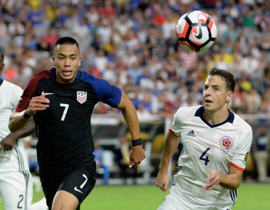 USA s Bobby Wood and Columbia s Santiago Arias follow the ball in the second half of the USA-Columbia match during the COPA America Centenario at University of Phoenix Stadium in Glendale, Arizona, June 25, 2016. Columbia defeated the USA 1-0.  PXP2016062507 ARTxFOXALL