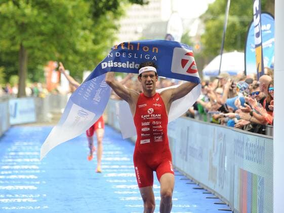 26.06.2016 T3 Triathlon in Düsseldorf 1.Bundesliga Männer und Deutsche Meisterschaft Der Schweizer Sven Riederer (Foto) wurde Gesamtsieger HM