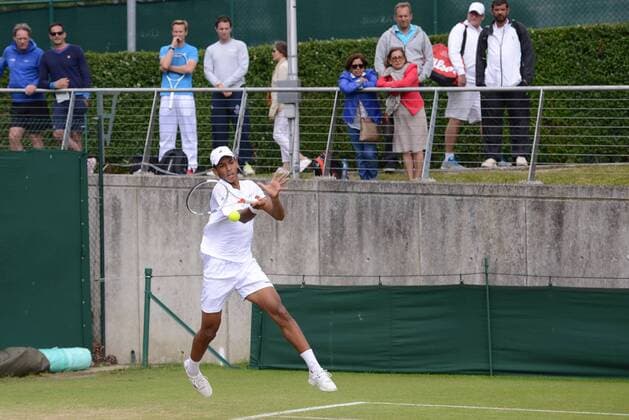 June 26, 2016 - London, England - FELIX AUGER-ALIASSIME of Canada in his first round match in the Nike Junior International Roehampton tennis tournament. Tennis 2016 - Nike Junior International Roehampton - Day 1 - ZUMAl132