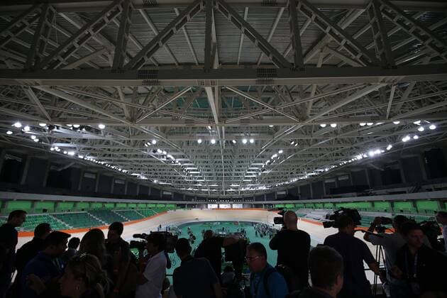 (160627) -- RIO DE JANEIRO, June 27, 2016 -- Journalists work at the Velodrome inside the Rio 2016 Olympic Park in Rio de Janeiro, Brazil, June 26, 2016. The last venue of the Rio 2016 Olympic Park was officially delivered to the Organizing Committee of the Rio 2016 Olympic and Paralympic Games on Sunday. ) (SP)BRAZIL-RIO DE JANEIRO-OLYMPIC VENUE-VELODROME LixMing 