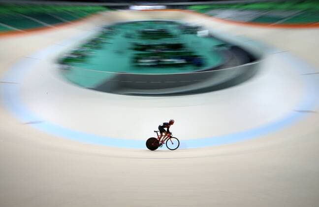 (160627) -- RIO DE JANEIRO, June 27, 2016 -- A cyclist rides at the Velodrome inside the Rio 2016 Olympic Park in Rio de Janeiro, Brazil, June 26, 2016. The last venue of the Rio 2016 Olympic Park was officially delivered to the Organizing Committee of the Rio 2016 Olympic and Paralympic Games on Sunday. ) (SP)BRAZIL-RIO DE JANEIRO-OLYMPIC VENUE-VELODROME LixMing 