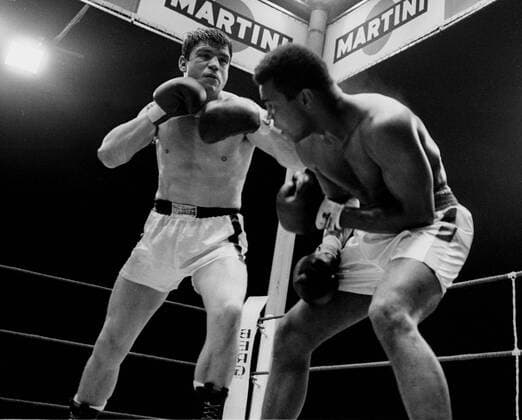 WM Kampf im Schwergewicht: Karl Mildenberger (li.) gegen Cassius Clay am 10.9.1966 in Frankfurt Main. HM