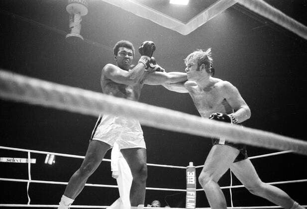 Muhammad Ali (Cassius Clay) beim Kampf gegen Juergen Blin (Hamburg) in Zuerich 26.12.1971 HM