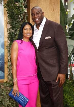 Bilder des Tages - SPORT Magic Johnson und Ehefrau bei Filmpremiere in Hollywood Magic Johnson und seine Ehefrau Cookie Johnson bei der The Legend Of Tarzan Kino Premiere am 27.06.2016 in Hollywood, Los Angeles  A-way! Allphoto
