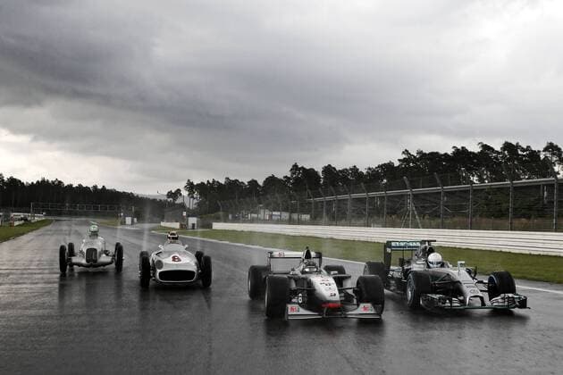 Motorsports: Trackday F1 Deutschland, Hockenheim zum großen Preis von deutschland 27 Nico Hulkenberg (GER, Sahara Force India F1 Team) fährt 1934: Mercedes-Benz W 25 750kg-Rennwagen, 94 Pascal Wehrlein (GER, Manor Racing MRT), 1955: Mercedes-Benz W 196 R Monoposto, 6 Nico Rosberg (GER, Mercedes AMG Petronas F1 Team) fährt den 1998: McLaren-Mercedes MP4 13 , Christian Danner (RTL) fährt den 2014: MERCEDES AMG PETRONAS F1 W05 HYBRID (l-r) xJuergenxTapx xHochxZweix
