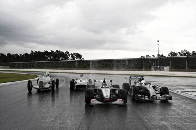 Motorsports: Trackday F1 Deutschland, Hockenheim zum großen Preis von deutschland 27 Nico Hulkenberg (GER, Sahara Force India F1 Team) fährt 1934: Mercedes-Benz W 25 750kg-Rennwagen, 94 Pascal Wehrlein (GER, Manor Racing MRT), 1955: Mercedes-Benz W 196 R Monoposto, 6 Nico Rosberg (GER, Mercedes AMG Petronas F1 Team) fährt den 1998: McLaren-Mercedes MP4 13 , Christian Danner (RTL) fährt den 2014: MERCEDES AMG PETRONAS F1 W05 HYBRID (l-r) xJuergenxTapx xHochxZweix