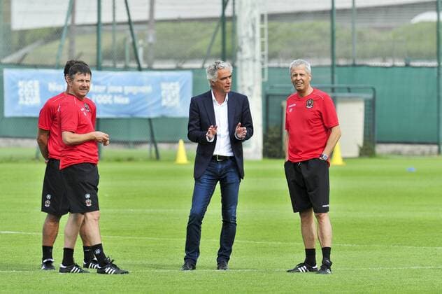 Fußball, Lucien Favre während des Trainingsauftakts bei OGC Nizza Jean-Pierre Rivere - Lucien Favre - Adrian Ursea - Fussball Frankreich, Ligue 1, Training OGC Nice - 29 06 2016 NORBERTSCANELLA PANORAMIC 