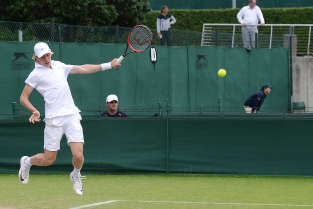 June 30, 2016 - London, England - DENIS SHAPOVALOV of Canada in his semifinal match vs. K. Raisma in the Nike Junior International Roehampton tennis tournament. Tennis 2016 - Nike Junior International Roehampton - Day 5 - ZUMAl132