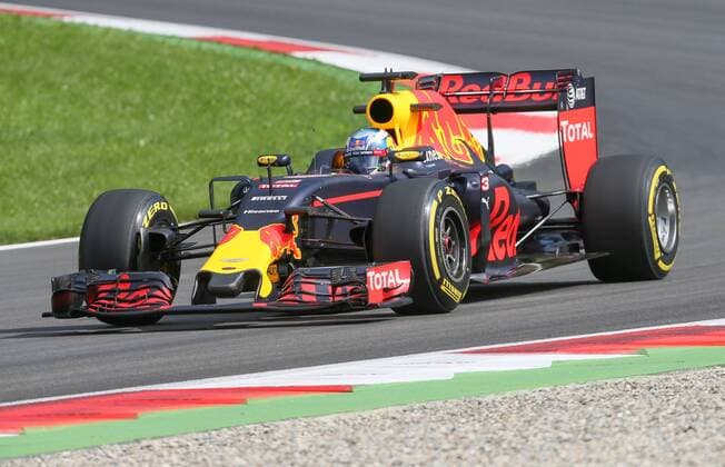 FORMULA 1 - GP of Austria 2016 SPIELBERG,AUSTRIA,01.JUL.16 - MOTORSPORTS, FORMULA 1 - Grand Prix of Austria, Red Bull Ring, free practice. Image shows Daniel Ricciardo (AUS Red Bull). GEPAxpictures xMarioxKneisl
