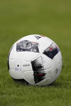 Fußball, Adidas Torfabrik für die Bundesliga Saison 2016 2017 Straelen, Deutschland, Testspiel, 2. Fußball- BL - SV Straelen : Fortuna Düsseldorf 0 : 5 am 02.07.2016 im Stadion an der Römerstrasse in Straelen Der Ball Torfabrik von Adidas