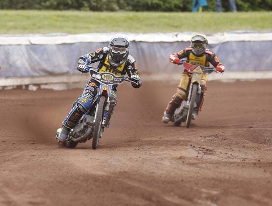 Speedway Hessen - Speedway Bundesliga Team Cup 2016 03.07.2016 DMV White Tigers - Brokstedt Wikinger v.l. Tobias Kroner (Brokstedt - weißer Helm), Likas Fienhage (Brokstedt - gelber Helm) Speedway Team Cup 2016