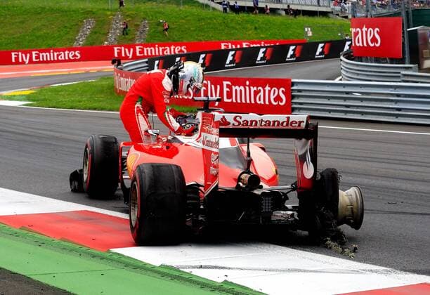 Sebastian Vettel, Scuderia Ferrari, Crash, formula 1 GP, Austria in Spielberg, 03.07.2016 Photo:mspb Jerry Andre Crash, Sebastian Vettel, formula 1 GP, Austria