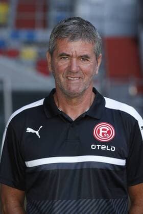 Düsseldorf, Deutschland, Offizieller Fototermin 1. Mannschaft Fortuna Düsseldorf , 2. Fußball- BL am 04.07.2016 in der Esprit Arena in Düsseldorf Cheftrainer Friedhelm Funkel (F 95)