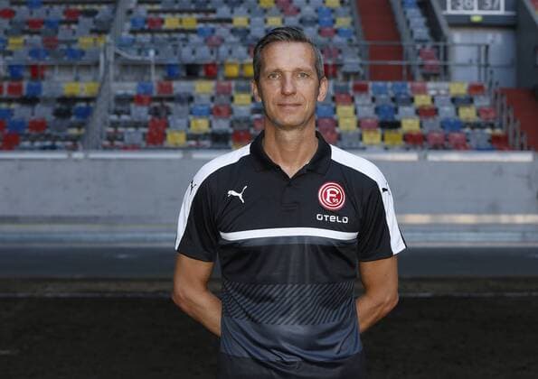 Düsseldorf, Deutschland, Offizieller Fototermin 1. Mannschaft Fortuna Düsseldorf , 2. Fußball- BL am 04.07.2016 in der Esprit Arena in Düsseldorf Chefphysiotherapeut Carsten Fiedler (F 95)