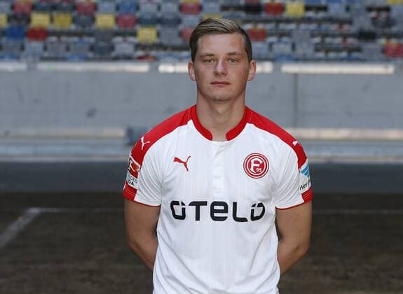 Düsseldorf, Deutschland, Offizieller Fototermin 1. Mannschaft Fortuna Düsseldorf , 2. Fußball- BL am 04.07.2016 in der Esprit Arena in Düsseldorf Marlon Ritter (F 95)