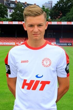 Fußball, GER, 3.Liga, Porträttermin 2016 2017, Fortuna Köln Jannik Stoffels Offizieller Fototermin Fortuna Köln