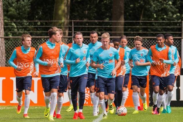 the players of The Netherlands U19 at the training during a training session of Netherlands U19 at July 5, 2016 in Heelsum, The Netherlands. Netherlands U19 Training session 2016 2017 xVIxGerritxvanxKeulenxIVx 5792220