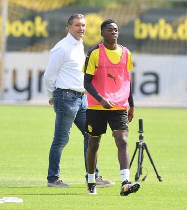 06.07.2016, Fussball, Saison 2016 2017, 1. Bundesliga, Training, Borussia Dortmund, Ousmane Dembele (Borussia Dortmund), re., und Manager Michael Zorc (Borussia Dortmund)