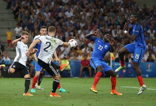07.07.2016, Stade Velodrome, Marseille, FRA, UEFA EURO EM Europameisterschaft Fussball 2016, Deutschland vs Frankreich, Halbfinale, im Bild Shkodran Mustafi of Germany shoots high and wide Shkodran Mustafi of Germany shoots high and wide during semifinall match between Germany and France of the UEFA EURO 2016 France at the Stade Velodrome in Marseille, France on 2016 07 07. Marseille  EP_FIL  