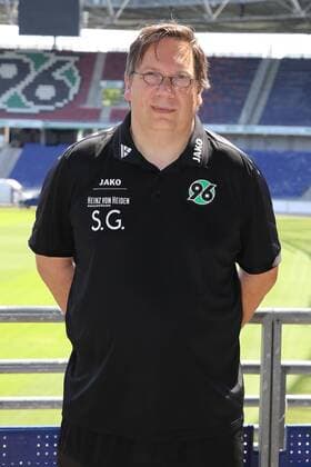 07.07.2016, Hannover Fussball, Fußball, GER, 2.BL, 2. Bundesliga, Portraettermin 2016-2017, Hannover 96, Physiotherapeut Steffen Gniesmer