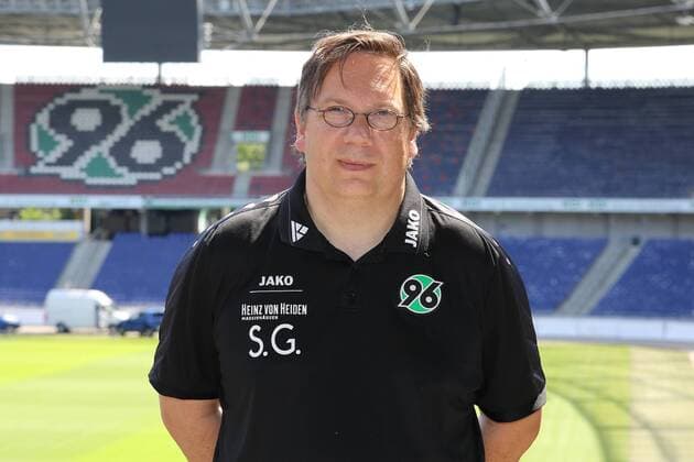 07.07.2016, Hannover Fussball, Fußball, GER, 2.BL, 2. Bundesliga, Portraettermin 2016-2017, Hannover 96, Physiotherapeut Steffen Gniesmer