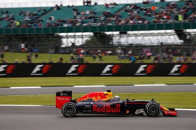 MotorSports: FIA Formula One World Championship WM Weltmeisterschaft 2016, Grand Prix of Great Britain, 3 Daniel Ricciardo (AUS, Red Bull Racing), xHOCHxZWEIx