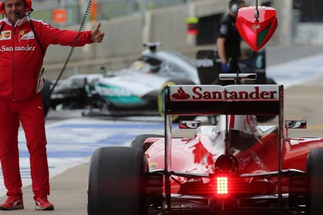 British Grand Prix, Silverstone 07 - 10 July 2016 09.07.2016 - Free Practice 3, Sebastian Vettel (GER) Scuderia Ferrari SF16-H and Lewis Hamilton (GBR) Mercedes AMG F1 W07 Hybrid 