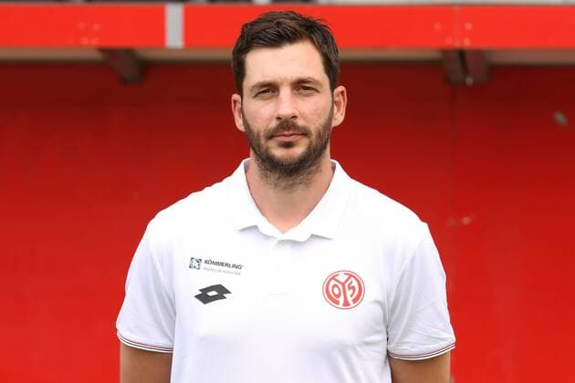 Fußball, 3. Liga, 1. FSV Mainz 05 II Porträttermin SANDRO SCHWARZ TRAINER FUSSBALL, GER, 3. LIGA, PORTRAETTERMIN 2016 17, MAINZ 05 U23, MAINZ 05 II 