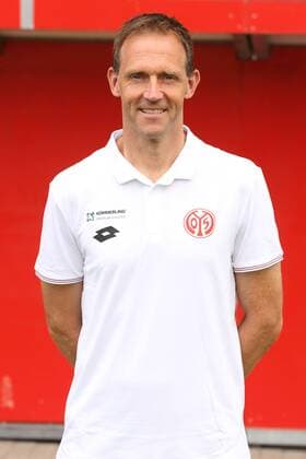 Fußball, 3. Liga, 1. FSV Mainz 05 II Porträttermin SVEN HOFFMEISTER TORWARTTRAINER FUSSBALL, GER, 3. LIGA, PORTRAETTERMIN 2016 17, MAINZ 05 U23, MAINZ 05 II 